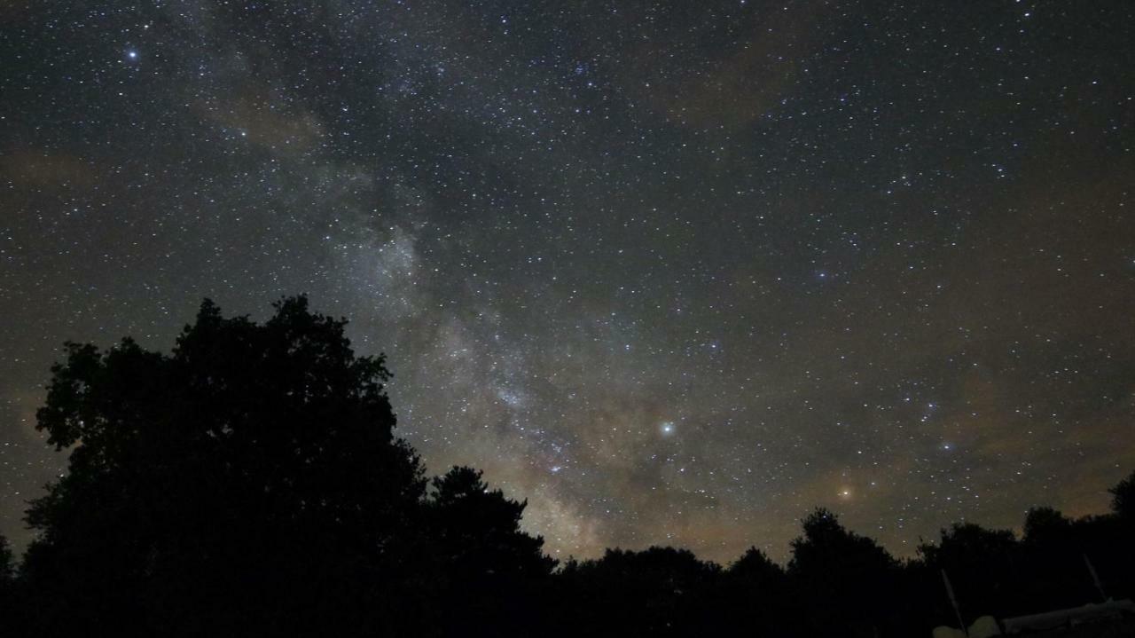 La Toile Sous Les Etoiles 호텔 Charron  외부 사진